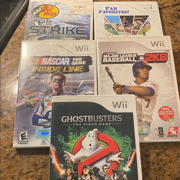 Wii Game Bundle - Ghostbusters, AMF Bowling, and More - Picture 2 of 2